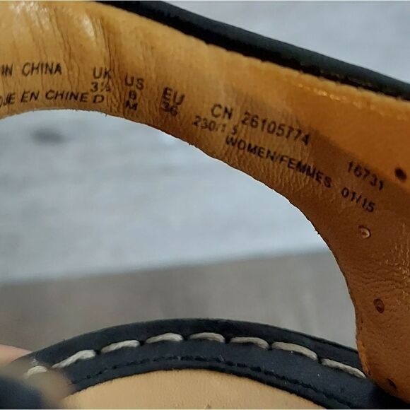 Clarks Unstructured Un Stern Black Leather Sandals 6 M - Picture 8 of 8